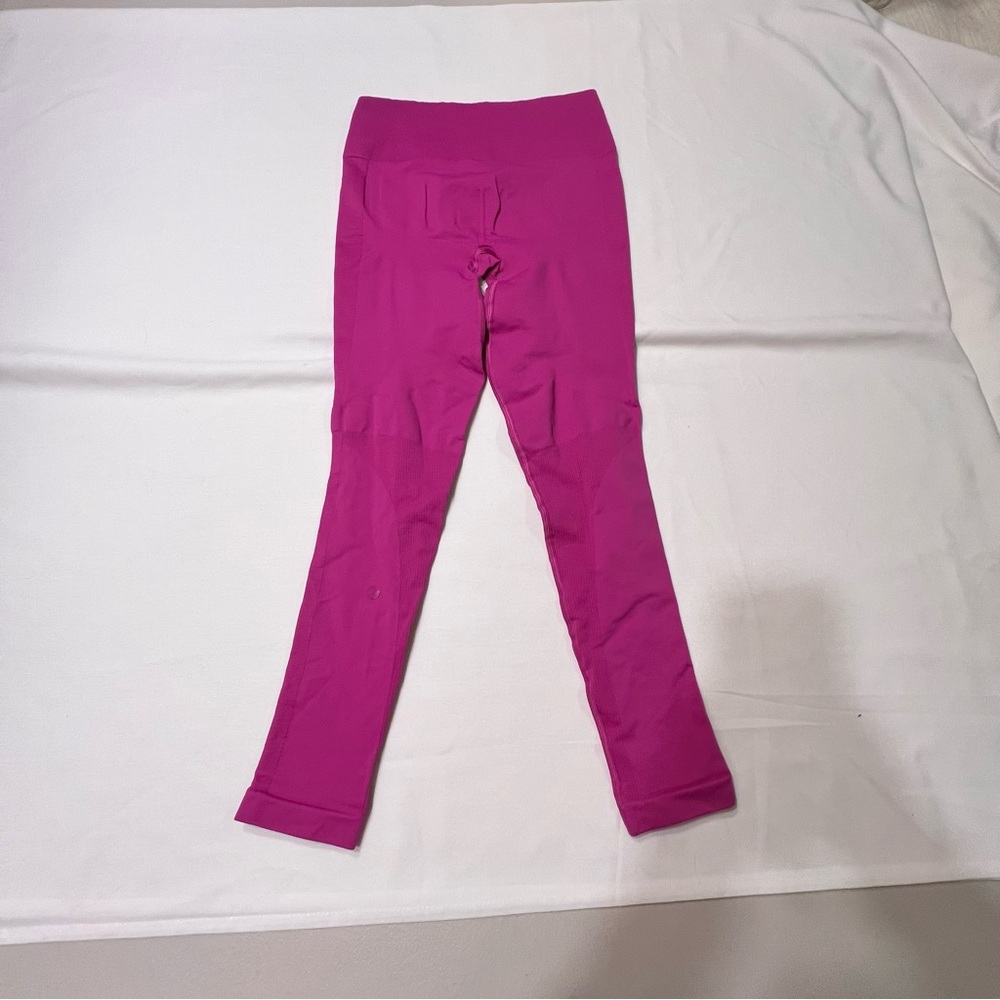 Lululemon Zone In Tight
Raspberry Size 8 - Picture 3 of 11